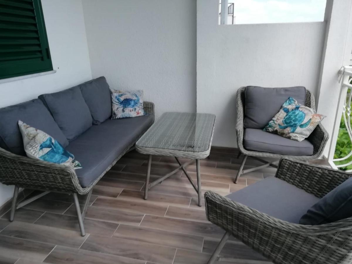 Jona - Dugi Rat - Mali Rat Apartman Kültér fotó