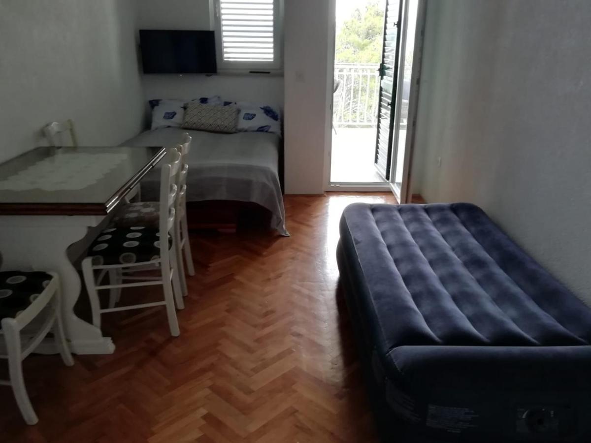 Jona - Dugi Rat - Mali Rat Apartman Kültér fotó